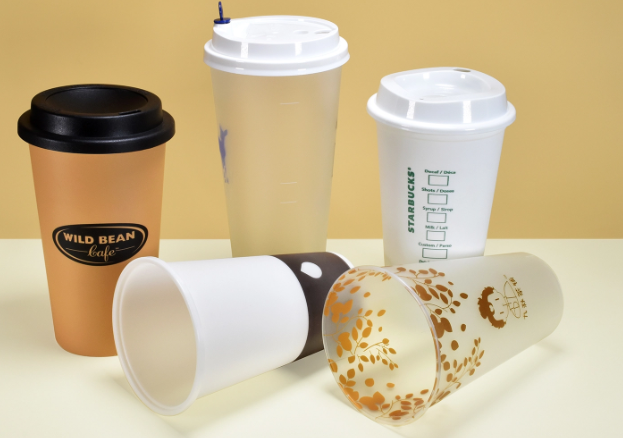 혁신적인 우유 차 컵 디자인: 기능성이 미학을 만나는 곳